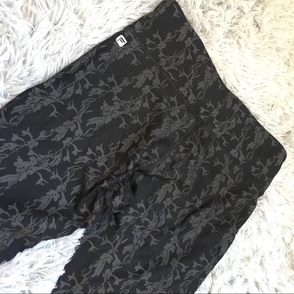 Fabletics Black And Grey Pattern Leggings - image 1